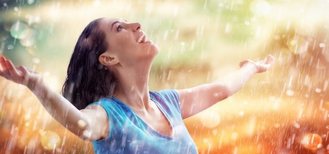 Woman has joy because bipolar disorder IV ketamine treatment.