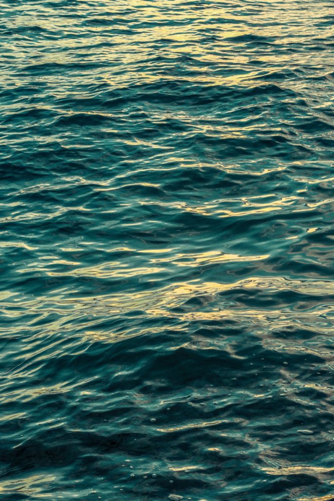 Dissociation may includes feelings of waves splashing around you.