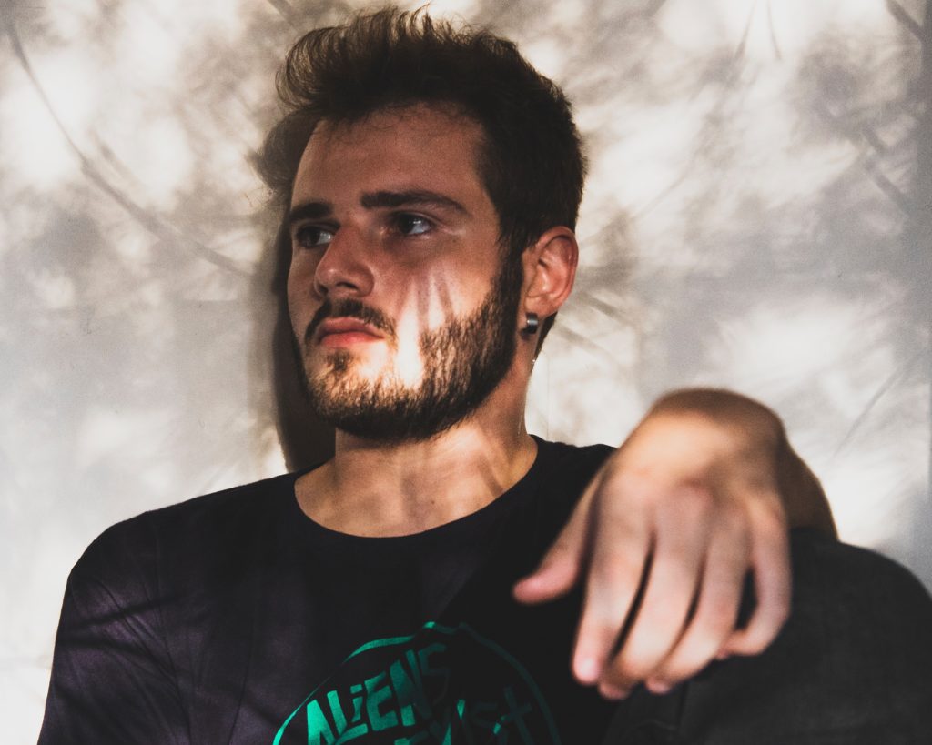 Can genetic clues really predict         Can genetic clues really predict bipolar disorder?  This brooding man wants to know.                                                                                                  